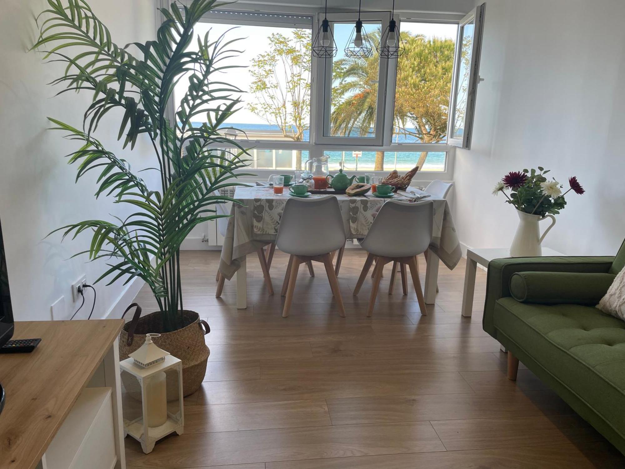 Apartamento Comillas Beach Екстериор снимка
