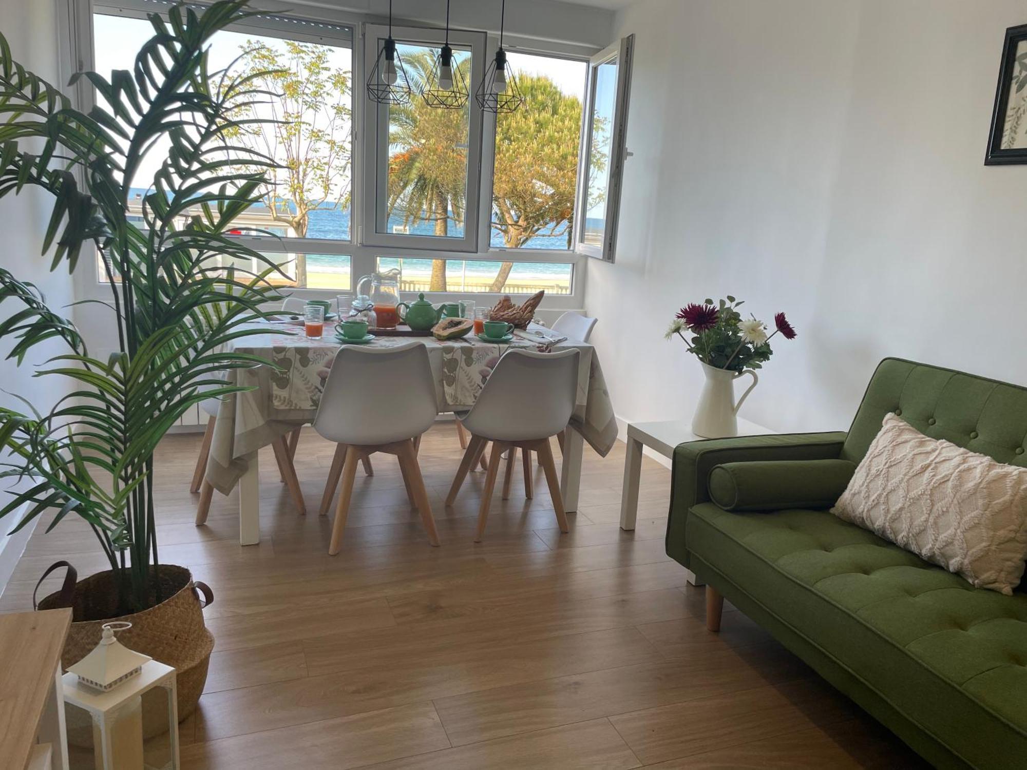 Apartamento Comillas Beach Екстериор снимка